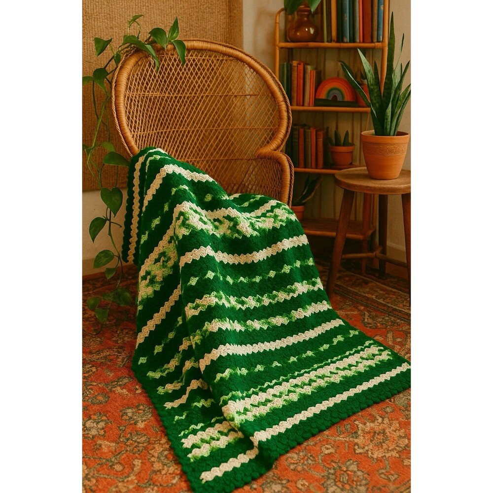 VTG Handmade Crochete Afghan Throw Blanket 60x30‎ Fall Winter Cottagecore Granny